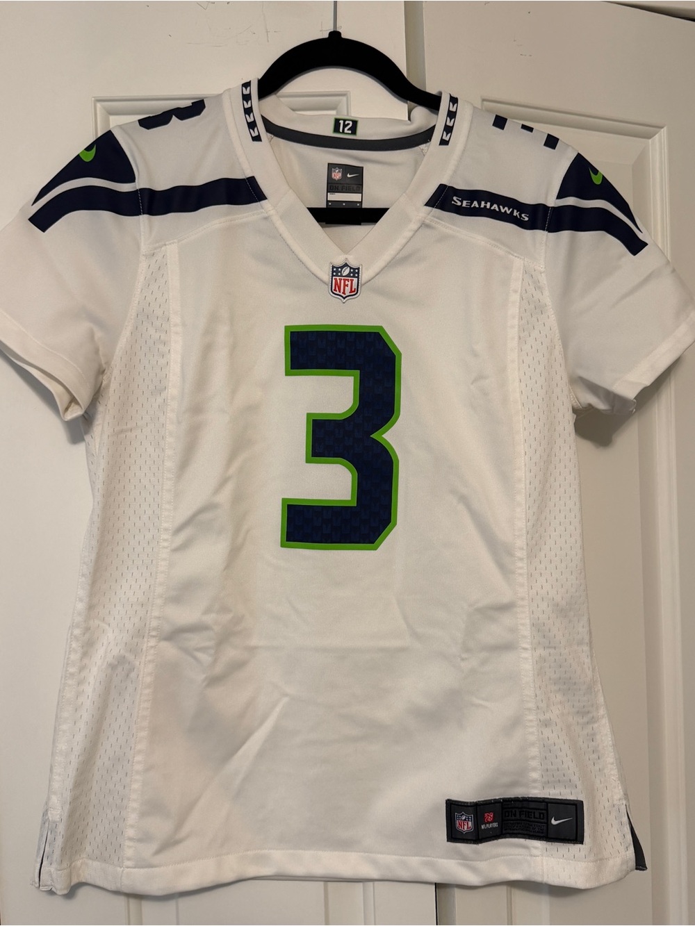 Authentic NFL Nike On-Field Seahawks Russell Wilson Game Jersey - Women’s M